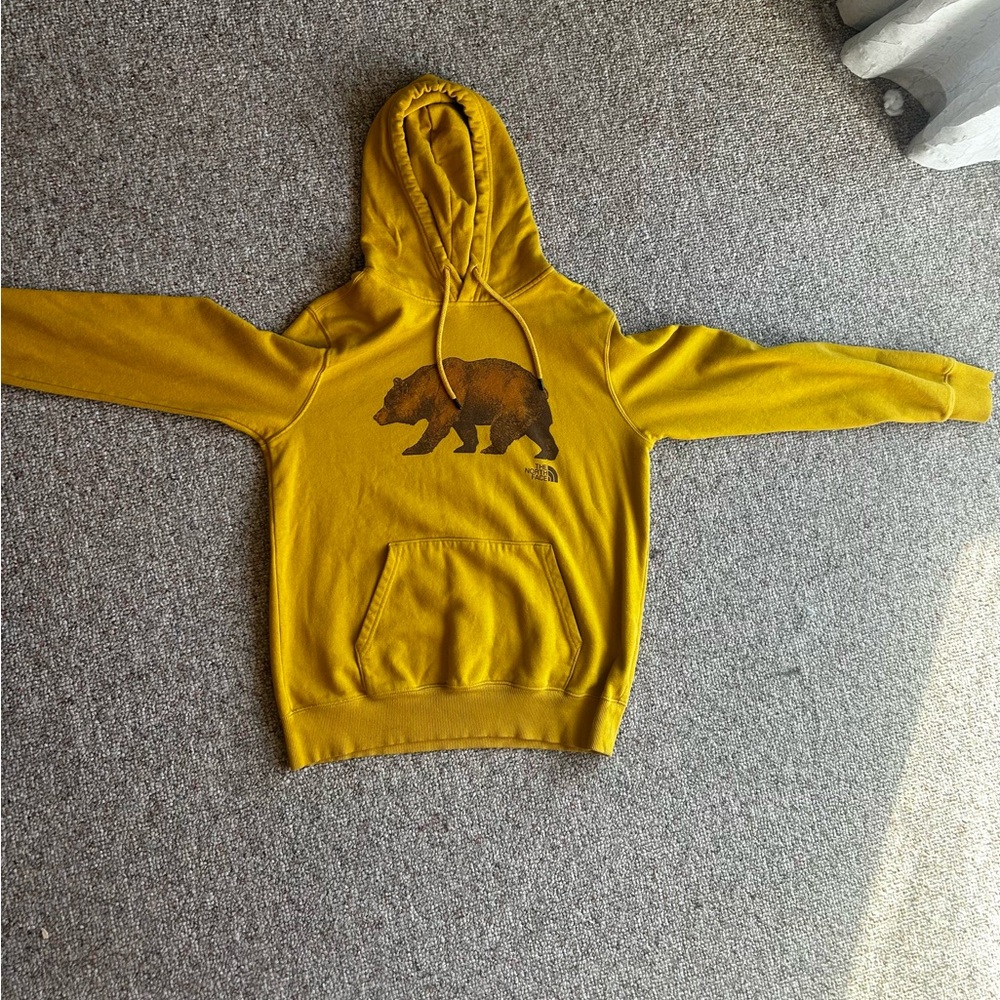 North Face Men’s Yellow Medium Sweatshirt